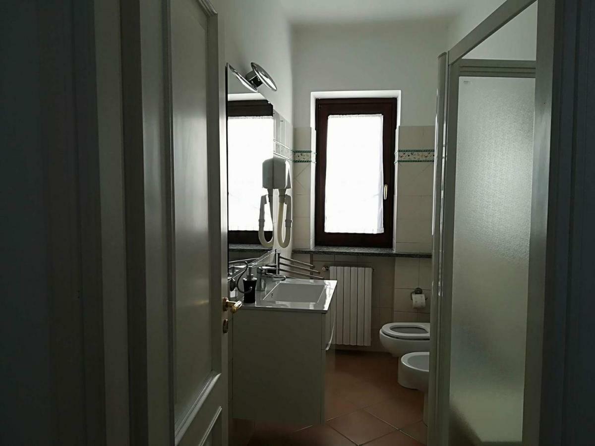 Bed and Breakfast Le Ginestre Caselle Torinese Exterior foto